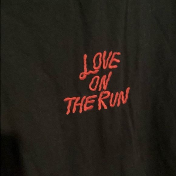 Uniqlo Verdy Tee Size M Love On The Run - Picture 3 of 6